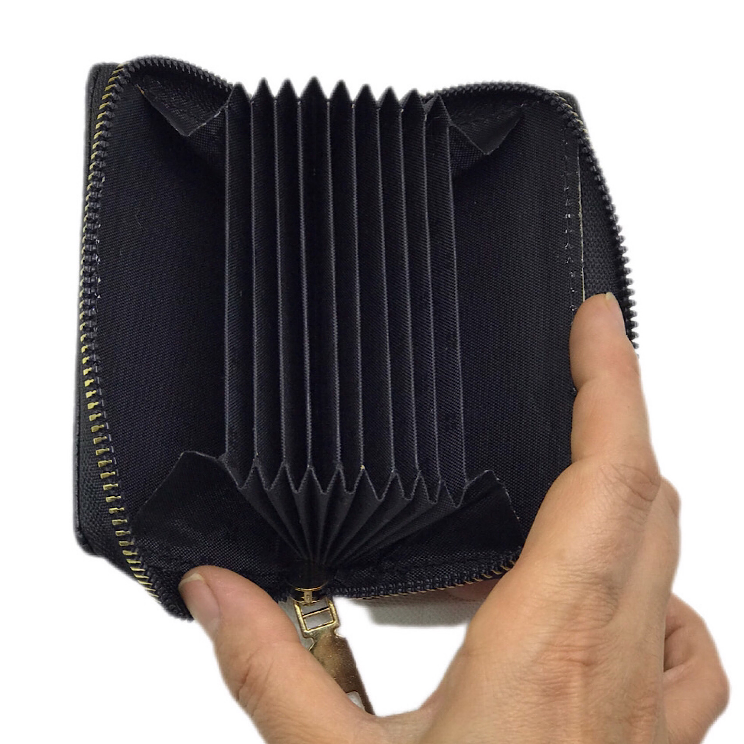 جاکارتی دور زیپ